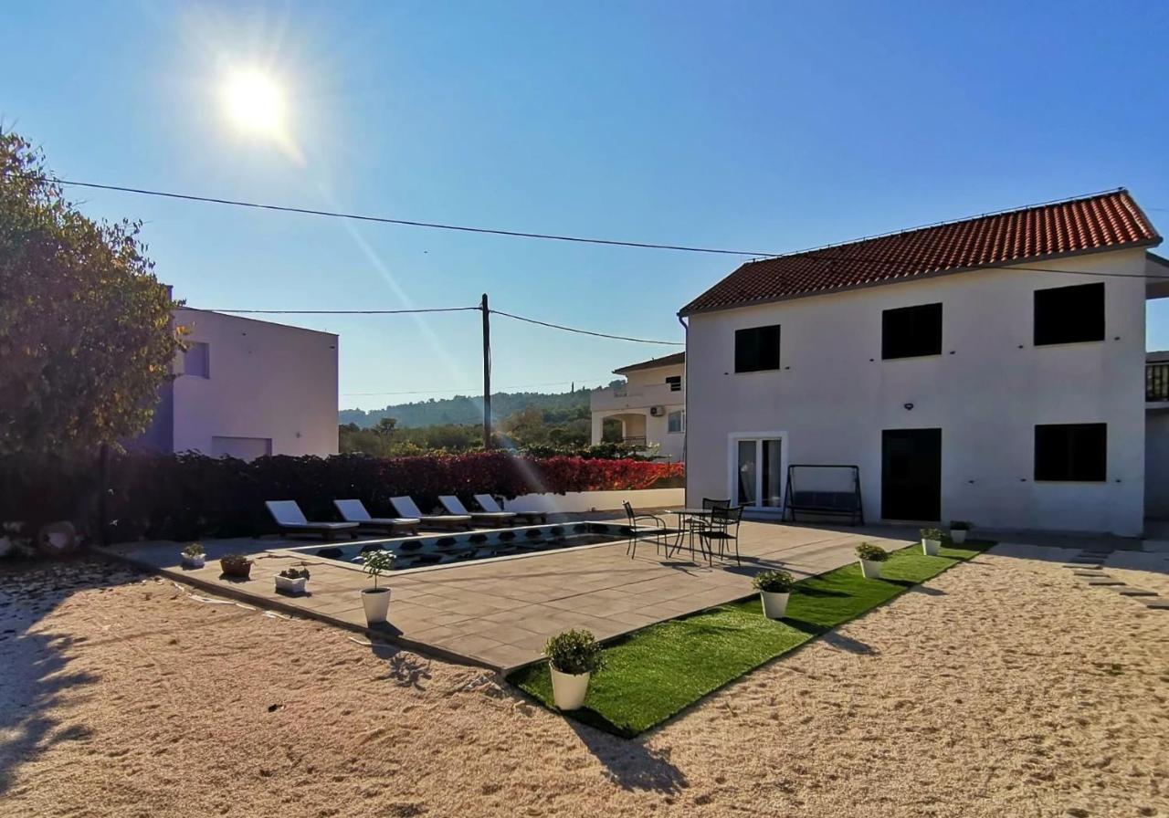 Holiday Home Nino With Amazing Swimming Pool Slatine Dış mekan fotoğraf