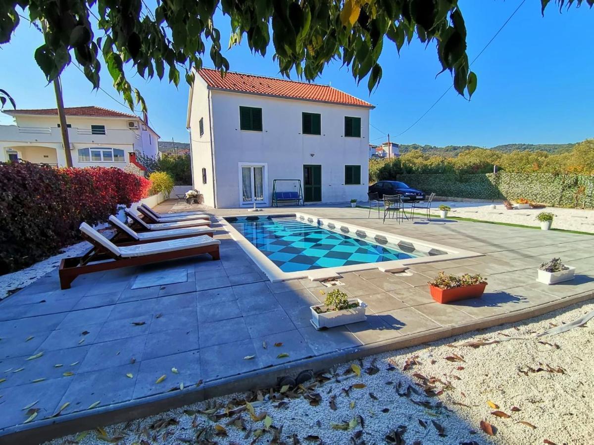 Holiday Home Nino With Amazing Swimming Pool Slatine Dış mekan fotoğraf