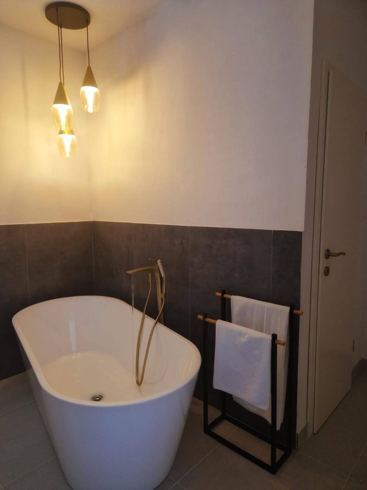 Holiday Home Nino With Amazing Swimming Pool Slatine Dış mekan fotoğraf